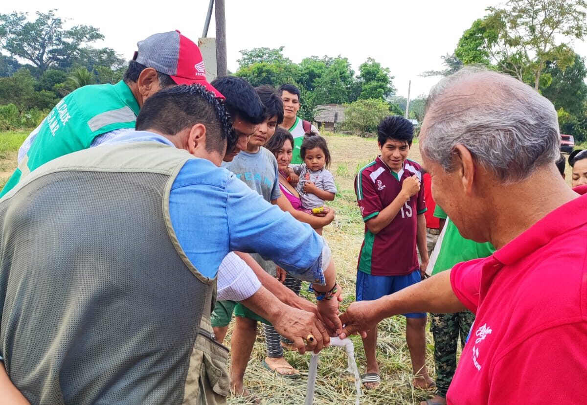 35 FAMILIAS SE BENEFICIAN DE AGUA CON RED DOMICILIARIA EN RÍO  HONDO, RURRENABAQUE