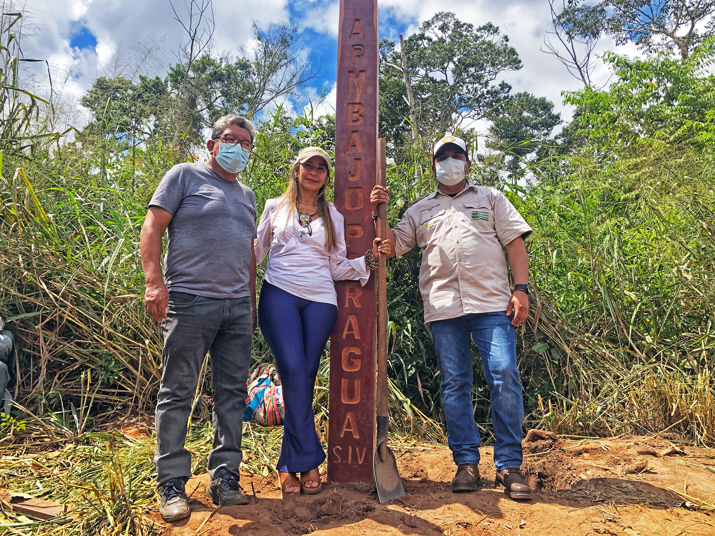 David Mollinedo (alcalde de Concepción), Maria Teresa Vergas (Directora Fundación Natura), Moises Salces (Alcalde de San Ignacio)